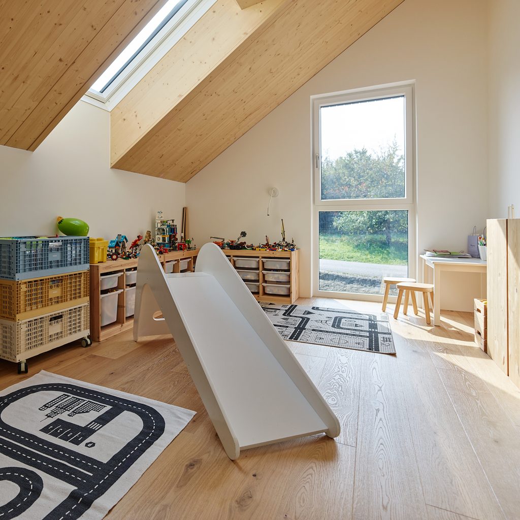 Kinderspielzimmer in Holzriegelbau
